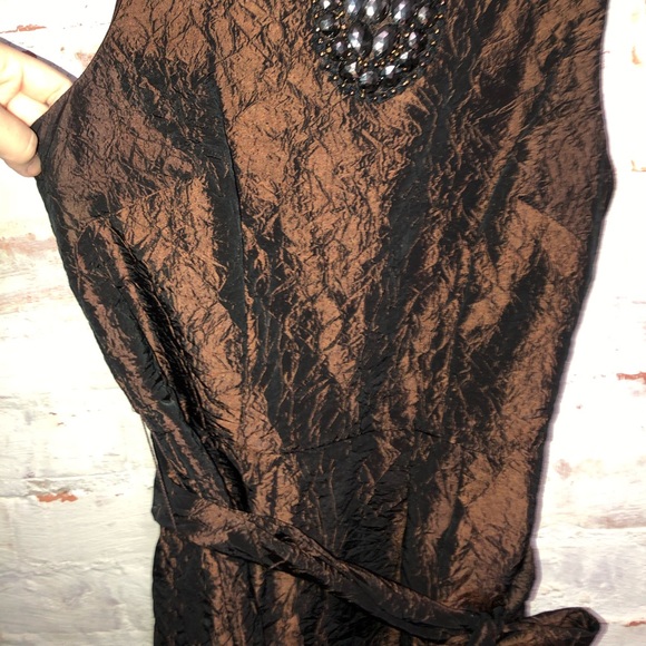 Sleeveless knee length dress with bead trim - Picture 8 of 8